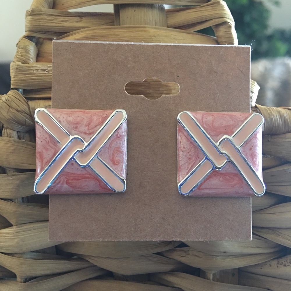 Peach enamel swirl silver tone setting earrings